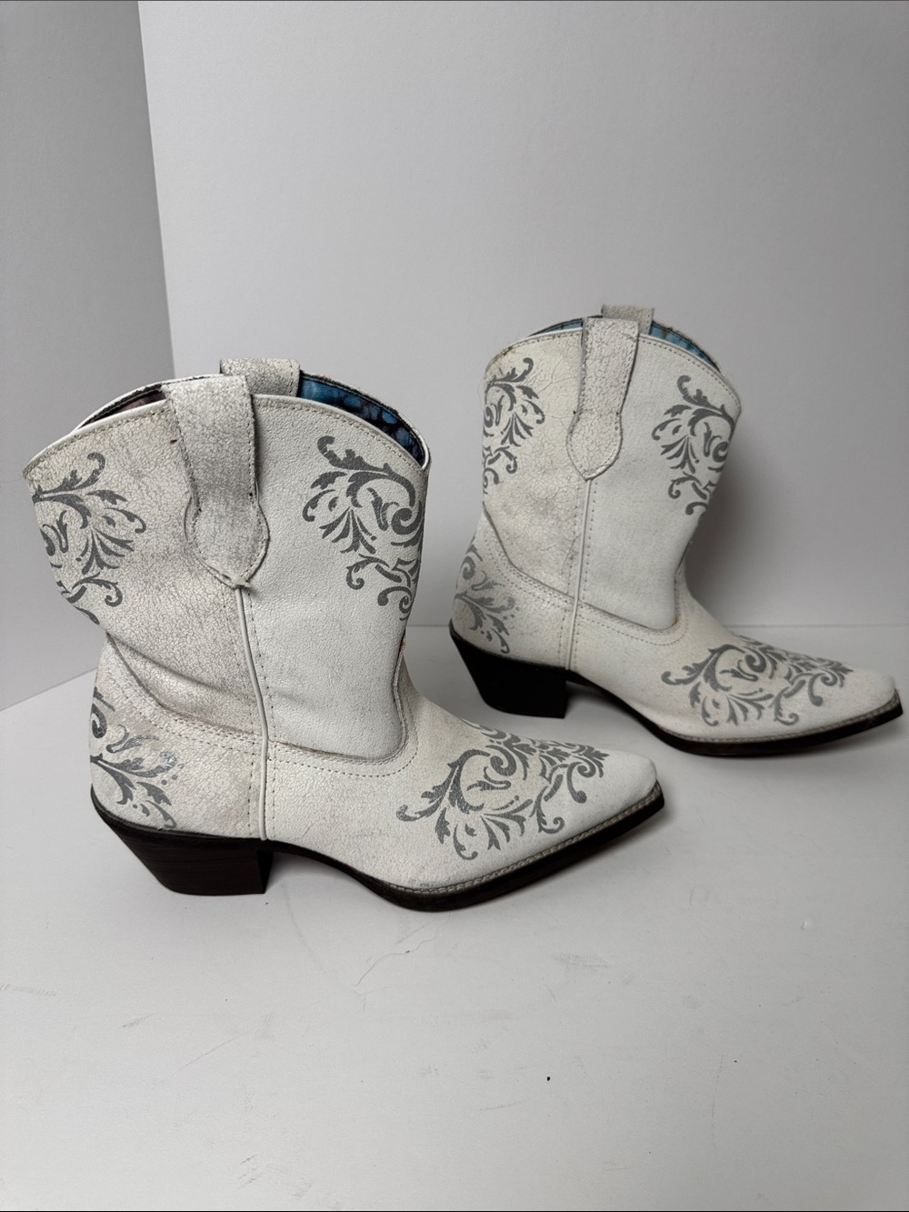 LAREDO NWOB Women's Tattoo White Western Crushed Crackle Printed Cowgirl Boots 9